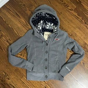 Hollister woman’s sweater. Size xs.